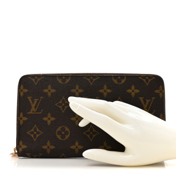 LOUIS VUITTON Monogram Zippy Organizer Wallet