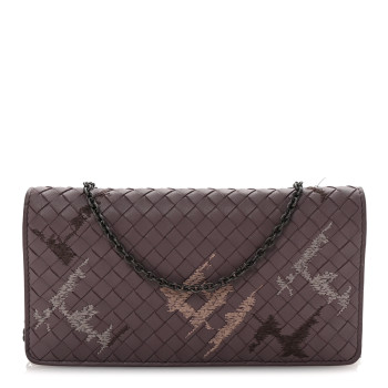 BOTTEGA VENETA Nappa Intrecciato Graffiato Continental Wallet on Chain Glicine