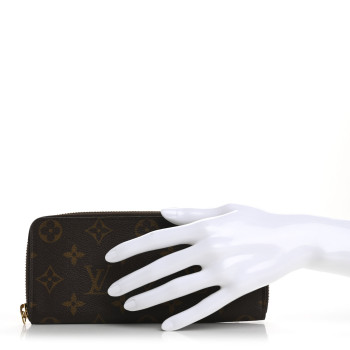 LOUIS VUITTON Monogram Clemence Wallet Fuchsia