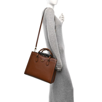 GUCCI Textured Dollar Calfskin Medium Diana Tote Bag Cuir Black