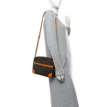 LOUIS VUITTON Monogram Trocadero 27
