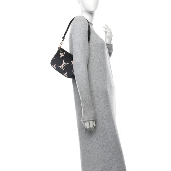 LOUIS VUITTON Empreinte Monogram Giant Multi Pochette Accessories Black Beige