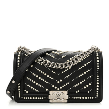 CHANEL Calfskin Pearl Chevron Medium Boy Flap Black