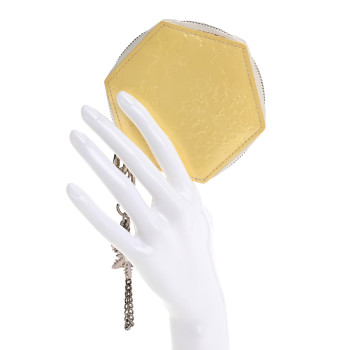 LOUIS VUITTON Vernis Porte-Monnaie Flocon MM Perle