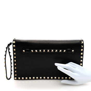 VALENTINO GARAVANI Nappa Rockstud Wristlet Clutch Black
