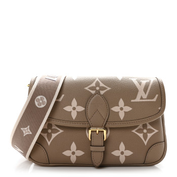 LOUIS VUITTON Empreinte Monogram Giant Diane Tourterelle Creme