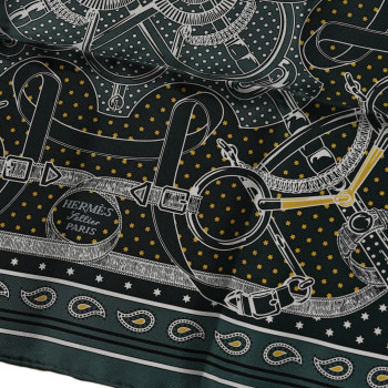 HERMES Silk Eperon D'Or Bandana Shawl 55 Vert Cypres White Black