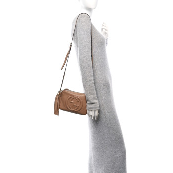 GUCCI Pebbled Calfskin Small Soho Disco Bag Camelia