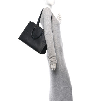 LOUIS VUITTON Empreinte Monogram Giant OnTheGo MM Black