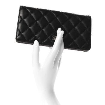 CHANEL Lambskin Quilted Yen Wallet Black