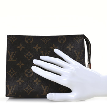 LOUIS VUITTON Monogram Toiletry Pouch 19