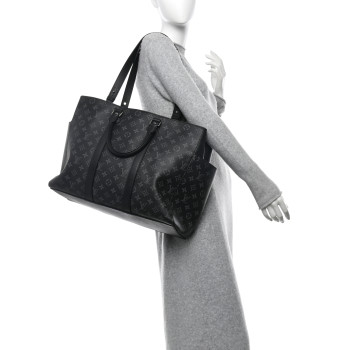 LOUIS VUITTON Monogram Eclipse Sac Plat 24H