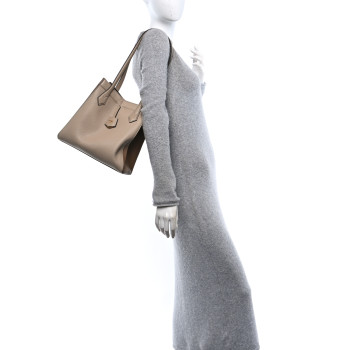 FENDI Vitello Cher Grace Bi-Color Medium Fendi Origami Beige Amido Sand
