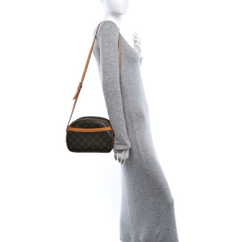 LOUIS VUITTON Monogram Blois
