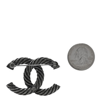 CHANEL Ruthenium Twisted CC Brooch