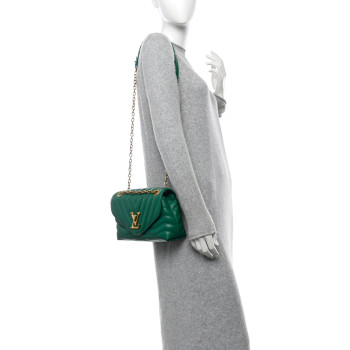 LOUIS VUITTON Calfskin New Wave Chain Bag MM NM Emerald