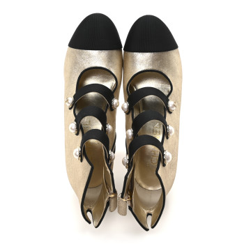 CHANEL Metallic Calfskin Grosgrain Cap Toe Pearl Ankle Boots 36.5 Gold