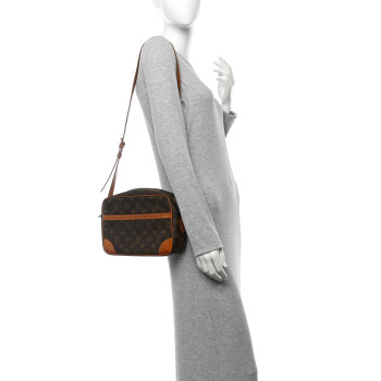 LOUIS VUITTON Monogram Trocadero 27