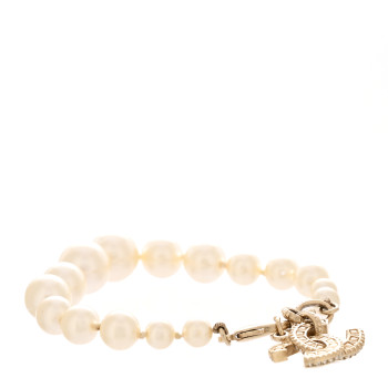 CHANEL Graduated Pearl Crystal CC Bracelet Gold