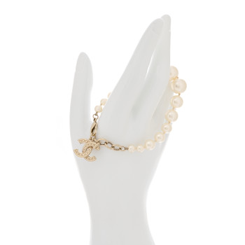 CHANEL Graduated Pearl Crystal CC Bracelet Gold