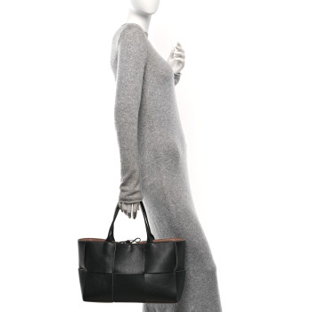 BOTTEGA VENETA Nappa Maxi Intrecciato Medium Arco Tote Black Tan