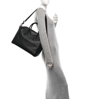 GIVENCHY Sugar Goatskin Medium Antigona Black