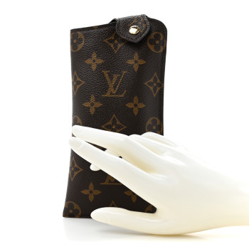 LOUIS VUITTON Monogram Sunglasses Case MM