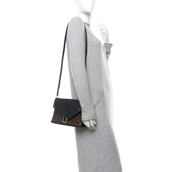 LOUIS VUITTON Epi Monogram Saint Michel Black
