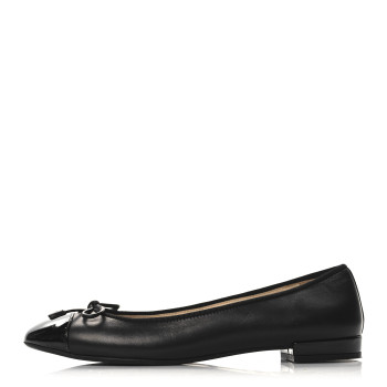 PRADA Nappa Vernice Cap Toe Logo Bow Ballerina Flats 37.5 Black