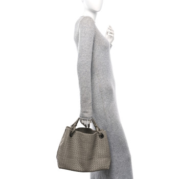 BOTTEGA VENETA Nappa Intrecciato Medium Garda Bag Fume