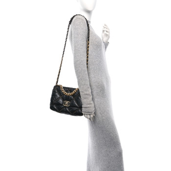 CHANEL Lambskin Chain Quilted Medium Chanel 19 Flap Black