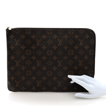 LOUIS VUITTON Monogram Etui Voyage MM Pouch