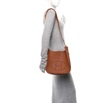 HERMES Taurillon Clemence Evelyne III PM Gold