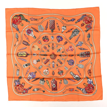 HERMES Silk Qu'Importe Le Flacon Scarf 90