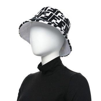 FENDI Terrycloth FF Bucket Hat S White Black