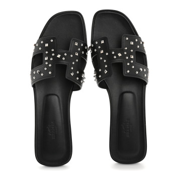 HERMES Calfskin Studded Oran Sandals 40 Black
