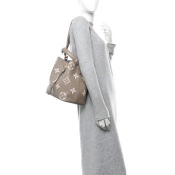 LOUIS VUITTON Empreinte Monogram Giant Neonoe MM Tourterelle Creme