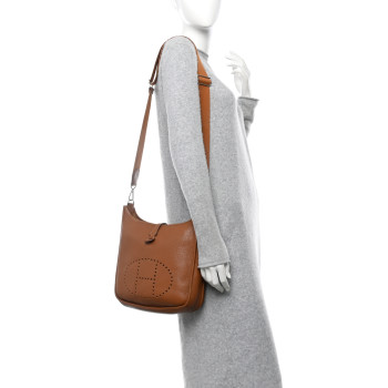 HERMES Taurillon Clemence EVELYNE III PM Gold