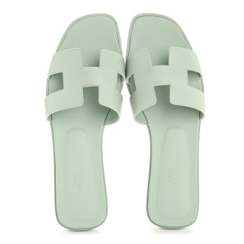 HERMES Calfskin Oran Sandals 39 Vert D'eau