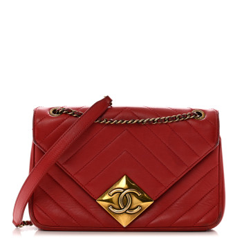 CHANEL Lambskin Chevron Quilted Small Pyramid CC Flap Red