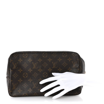 LOUIS VUITTON Monogram Trousse Toilette 28