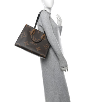 LOUIS VUITTON Reverse Monogram Giant Onthego MM
