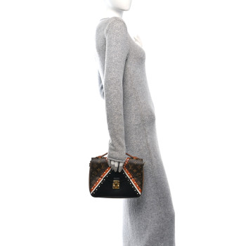 LOUIS VUITTON Monogram Brogue Pochette Metis