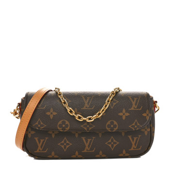 LOUIS VUITTON Monogram Ivy Wallet On Chain