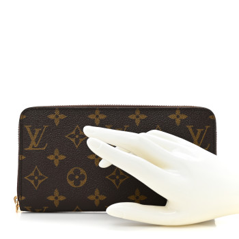 LOUIS VUITTON Monogram Zippy Wallet LOUIS VUITTON Monogram Zippy Wallet