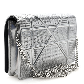 CHRISTIAN DIOR Metallic Patent Micro-Cannage Diorama Wallet on Chain Pouch Silver