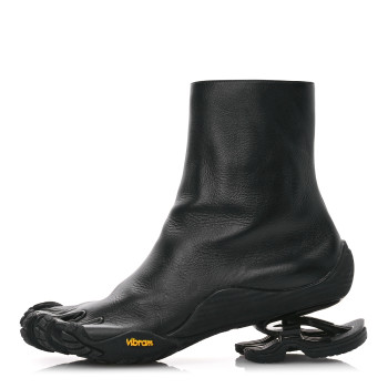 BALENCIAGA Soft Leather Toe Suspension Booties 39 Black