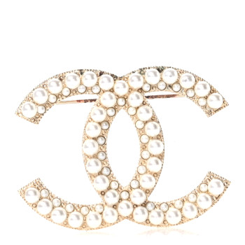 CHANEL Pearl CC Brooch Gold