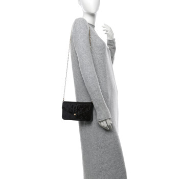 LOUIS VUITTON Vernis Pochette Felicie Chain Wallet Amarante