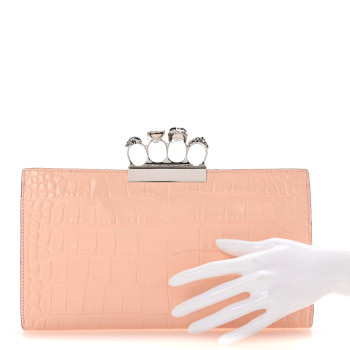 ALEXANDER MCQUEEN Calfskin Crocodile Embossed Knuckle Flat Clutch Colurie Colurie Ivory